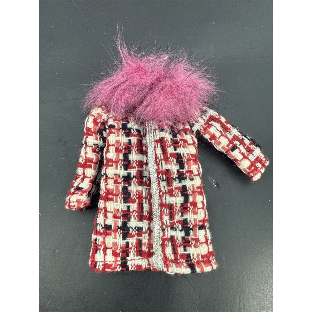 2007 Mattel Barbie #L3367 Fashion Fever Coat Fur Coat